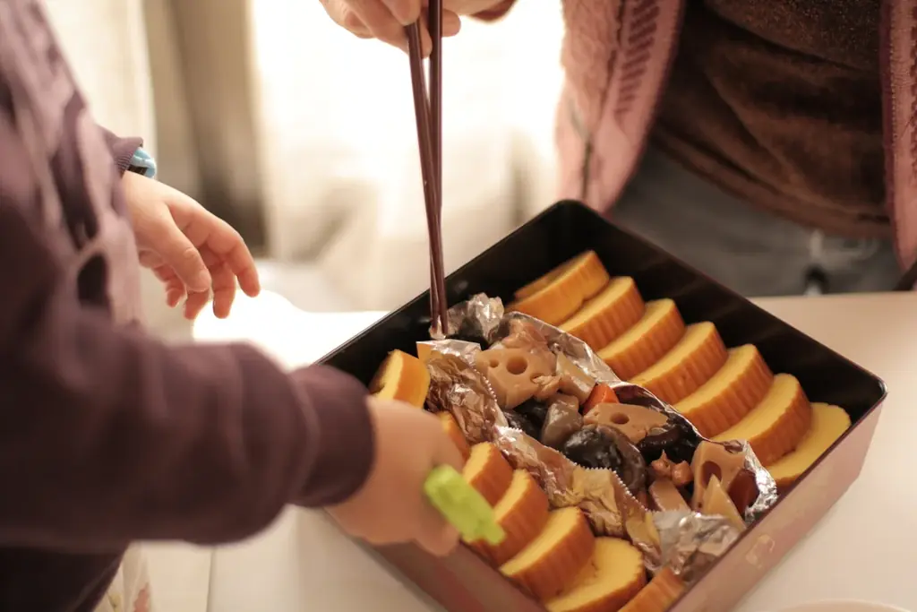 発表！子供と体験したい「12月の季節行事＆風習ランキング」2位「イルミネーション」1位は？「年賀状づくり」は11位／いこーよファミリーラボ調査2025【冬休み・冬レジャー調査リリース第3弾】 画像 11