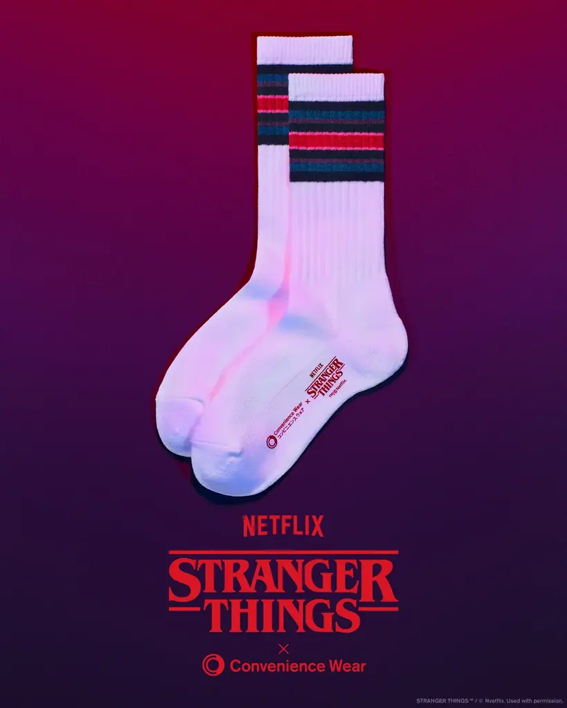 Netflixシリーズ「ストレンジャー・シングス 未知の世界」いよいよシリーズ完結　毎回大好評の「コンビニエンスウェア」コラボレーションをブランド史上最大規模で実現！ 画像 1