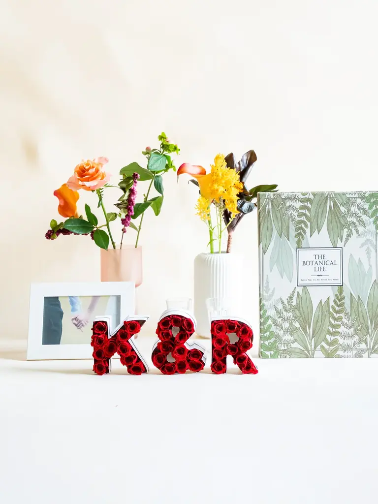 世界にひとつの言葉をバラで。27種類の文字型フラワーボックス「アルファベットローズ」発売 画像 2