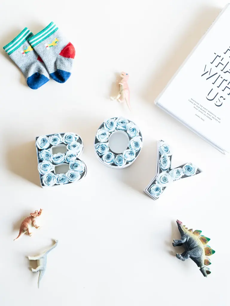 世界にひとつの言葉をバラで。27種類の文字型フラワーボックス「アルファベットローズ」発売 画像 4