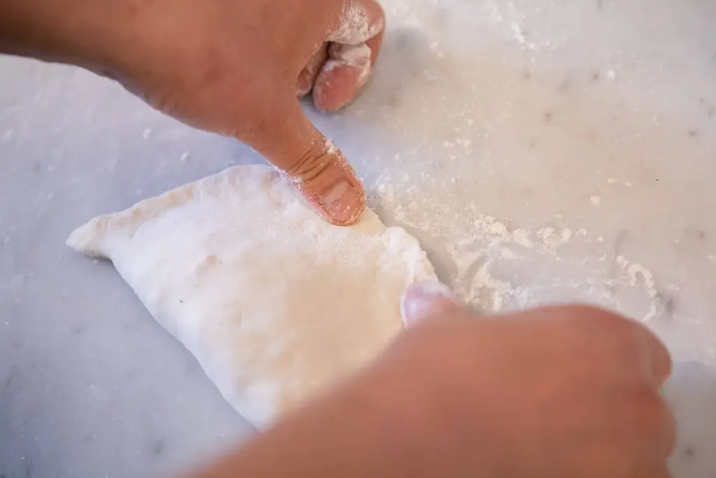 大阪・都島“揚げピザ”専門店が、受験・勝負シーズンを応援する縁起ピザ5枚セット「運をアゲる応援ピザBOX」を期間限定で通販開始 画像 6