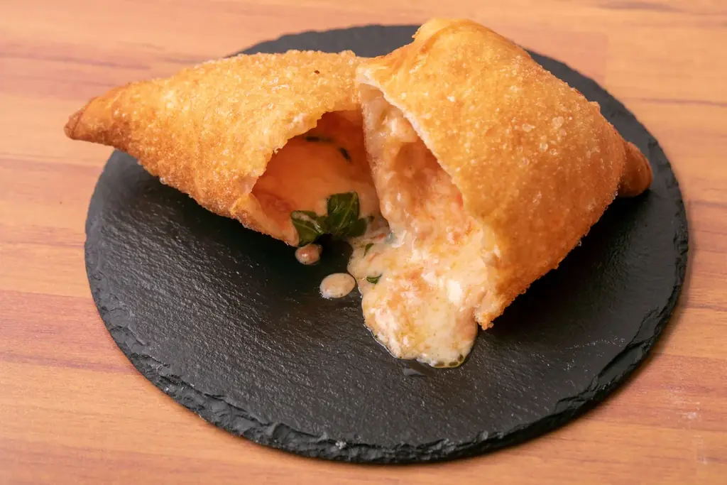 大阪・都島“揚げピザ”専門店が、受験・勝負シーズンを応援する縁起ピザ5枚セット「運をアゲる応援ピザBOX」を期間限定で通販開始 画像 8