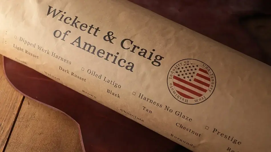 一生モノの革を、毎日の財布に。アメリカ老舗レザーで仕立てるビジネスパーソンの為のミニ財布が登場です。 画像 12