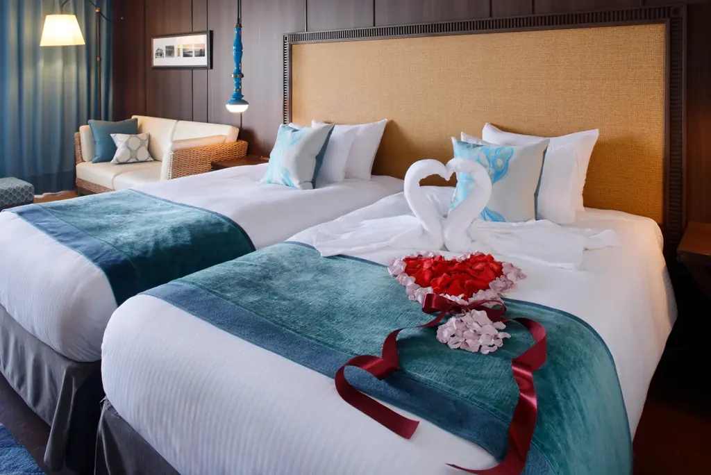 プロポーズや大切な記念日におすすめのアニバーサリーステイ　びわ湖に臨む客室で過ごす特別なひとときに　カップルの幸せを祝福するタオルアートがついた宿泊プランを販売 画像 5