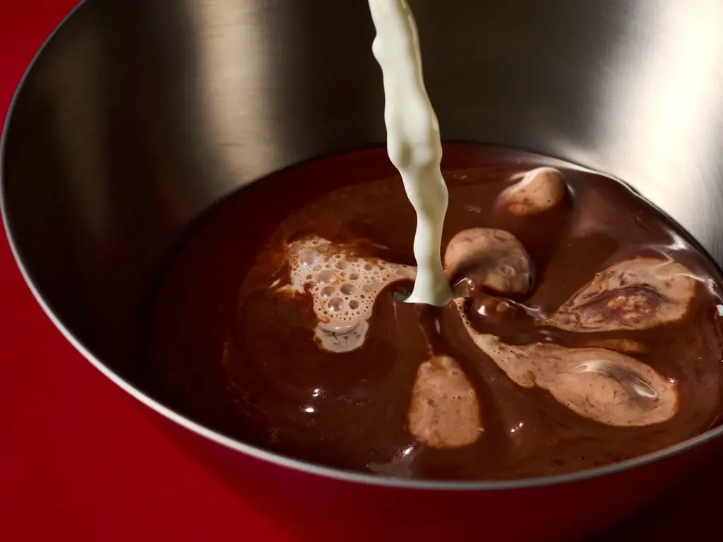 横浜バニラ、冬季限定チョコレートドリンク《ホットメルティーラテ》が初登場！ランドマークプラザにて期間限定販売！ 画像 3