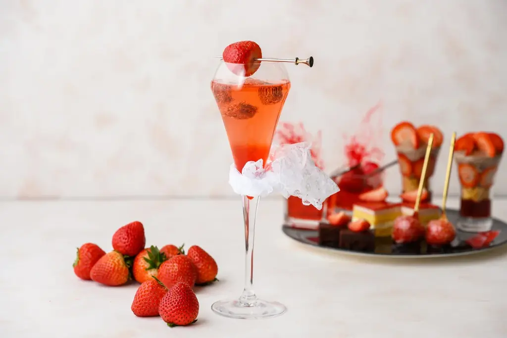 【富山エクセルホテル東急】冬の富山で、心躍るご褒美時間を。苺とショコラの甘い香りに包まれる「ストロベリーアフタヌーンティー」期間限定で開催！ 画像 2