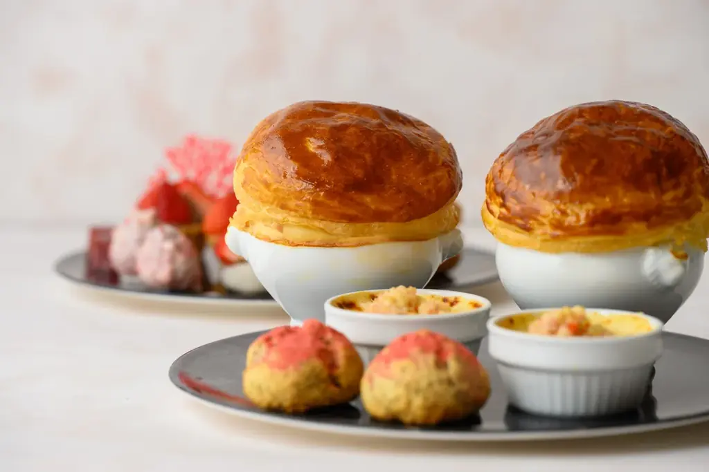 【富山エクセルホテル東急】冬の富山で、心躍るご褒美時間を。苺とショコラの甘い香りに包まれる「ストロベリーアフタヌーンティー」期間限定で開催！ 画像 4