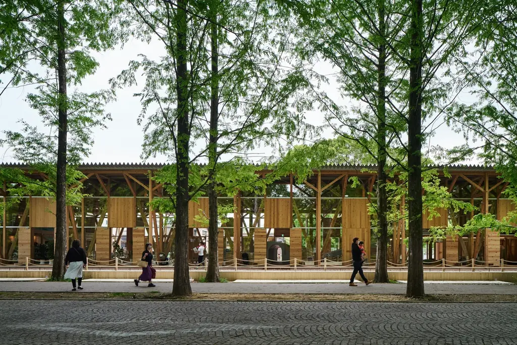 大切な人と過ごす冬ギフトにおすすめ。白×オレンジの“映え”デザインのバドミントンで、アクティブな団欒を。 画像 7