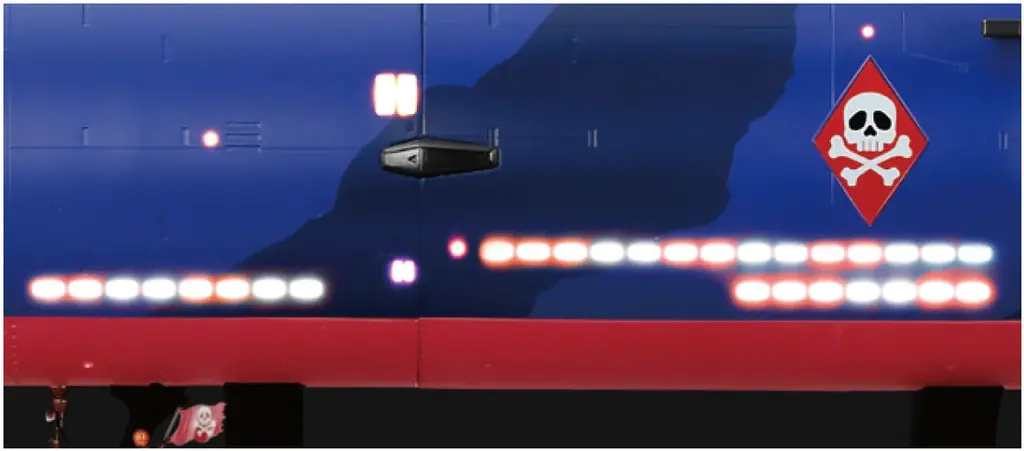 キャプテンハーロックと双璧をなす女海賊エメラルダスの宇宙海賊船、ついに大迫力モデルで登場！『クイーン・エメラルダス号 ダイキャストギミックモデルをつくる』2026年1月28日（水）発売 画像 16