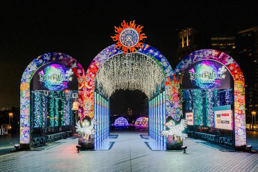 LIGHT WALK ODAIBAとのコラボにより光とアートが共鳴するANREALAGE初の「空中ファッションショー上映会」を12月14日（日）に開催 画像 3