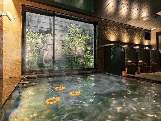 天然温泉「恵那峡の湯」と岐阜県のご当地グルメ「鶏ちゃん」や地酒が楽しめる「スーパーホテル岐阜・中津川天然温泉」2025年12月18日(木)グランドオープン！ 画像 2