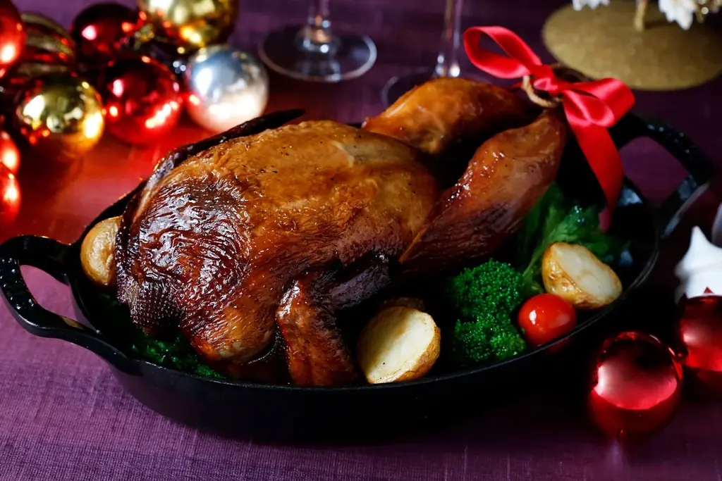 重慶飯店初の試み 聖夜を彩る「クリスマスチキン」をテイクアウト限定で販売 画像 1