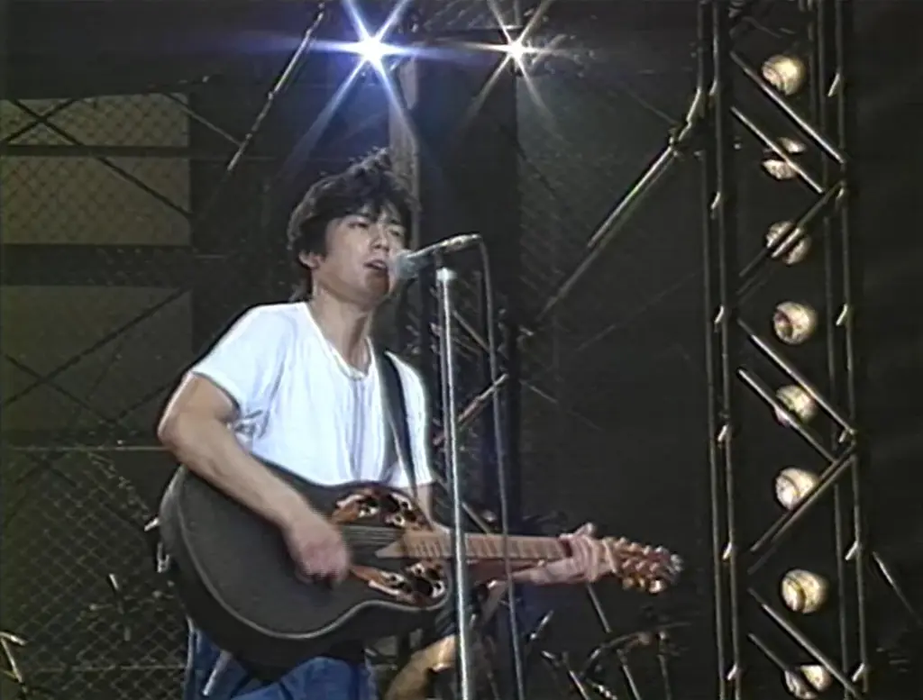 尾崎豊WOWOW特集！来年2月には父・尾崎豊の楽曲のみで届ける尾崎裕哉の東京公演の模様を、3月には尾崎豊にとって最初で最後の東京ドーム公演となった「LIVE CORE」を完全版として放送・配信決定！ 画像 5