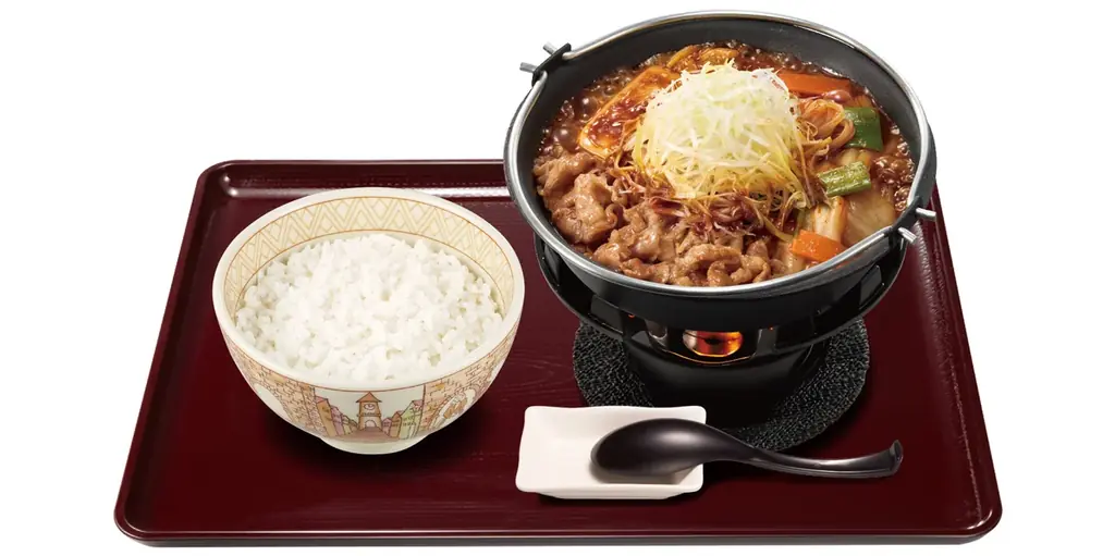 【すき家】4種の醤(ジャン)で濃厚コク辛！牛肉と豆腐で食べ応え抜群！鍋商品の第2弾「牛・旨辛豆腐鍋定食」を発売 画像 3