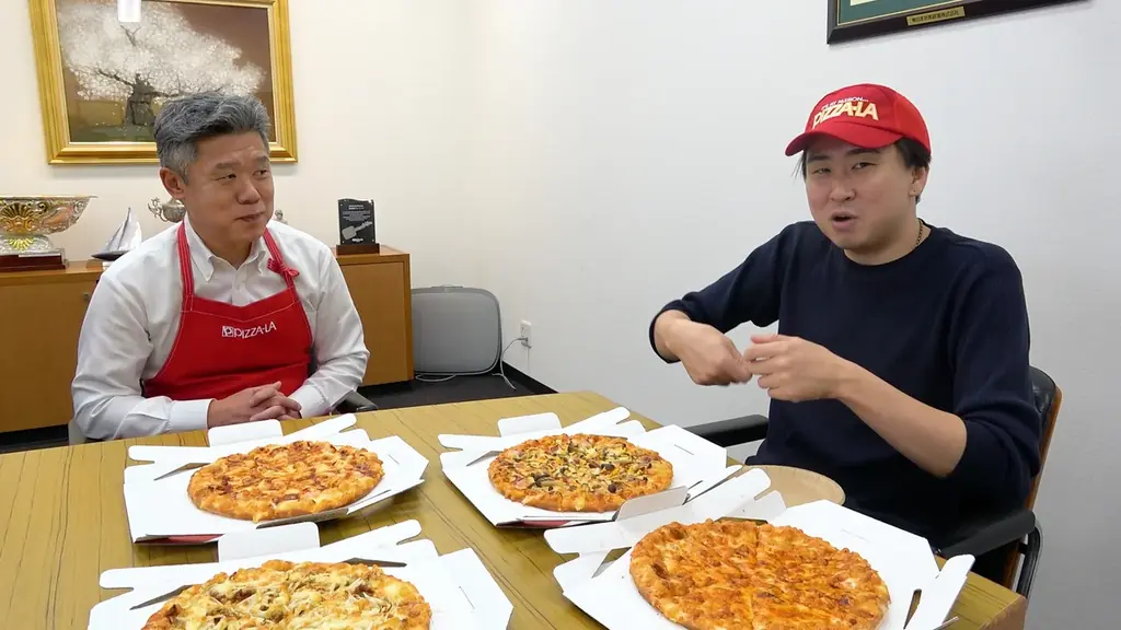 人気YouTuber「きまぐれクック」とピザーラが初コラボ！　特製ヤンニョムソースの限定ピザ2種を発売　『3種魚介のヤンニョムシーフード』『ヤンニョムカルビピザ』 画像 3