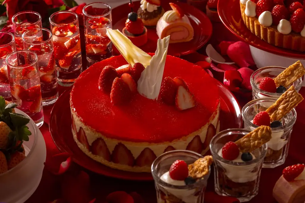 【吉祥寺エクセルホテル東急】苺に恋する水曜日 苺をテーマにした夜のスイーツブッフェを3か月水曜限定で開催！ 画像 2