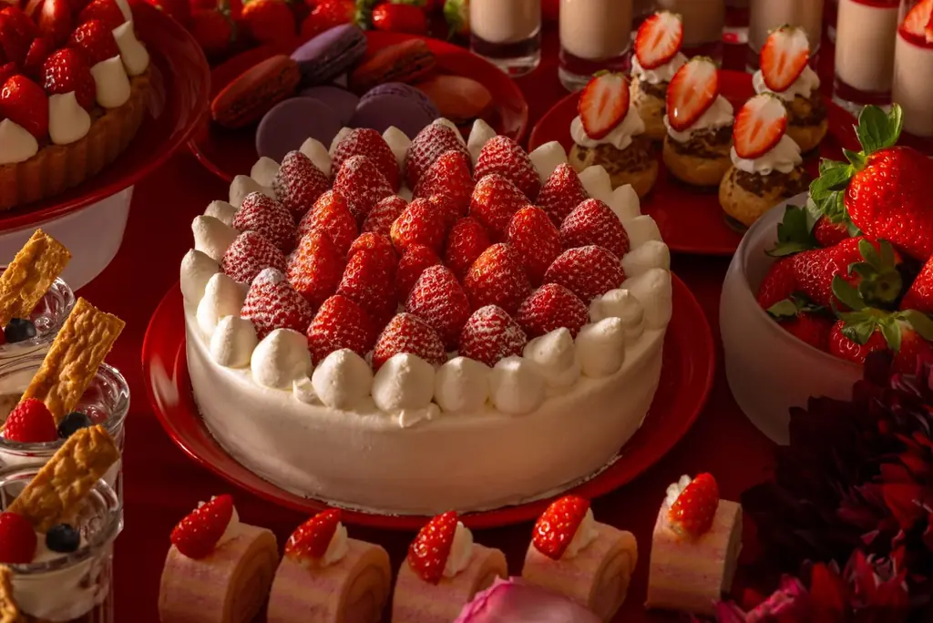 【吉祥寺エクセルホテル東急】苺に恋する水曜日 苺をテーマにした夜のスイーツブッフェを3か月水曜限定で開催！ 画像 3