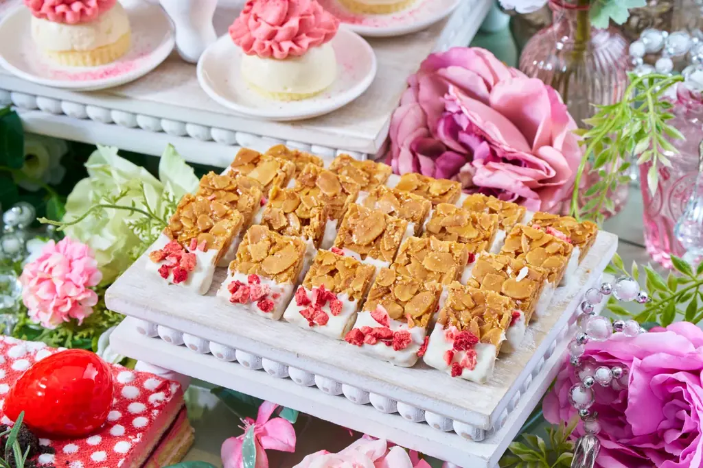 【ダブルツリーbyヒルトン沖縄北谷リゾート】ランチ＆スイーツビュッフェ『ストロベリービュッフェ～永遠の春が訪れるプリンセスガーデン～』 画像 4