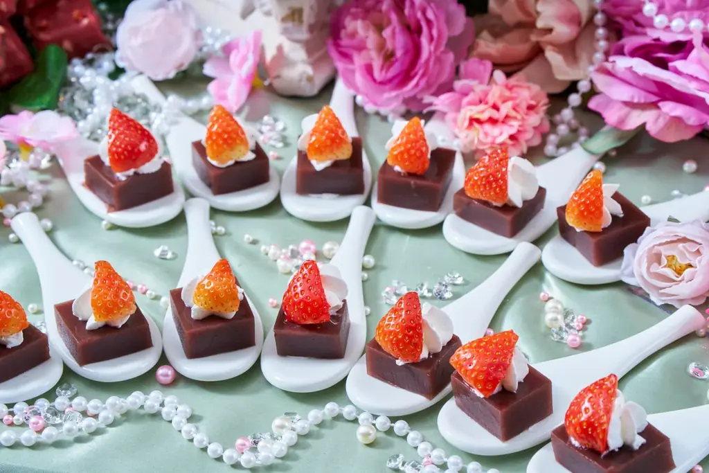 【ダブルツリーbyヒルトン沖縄北谷リゾート】ランチ＆スイーツビュッフェ『ストロベリービュッフェ～永遠の春が訪れるプリンセスガーデン～』 画像 7