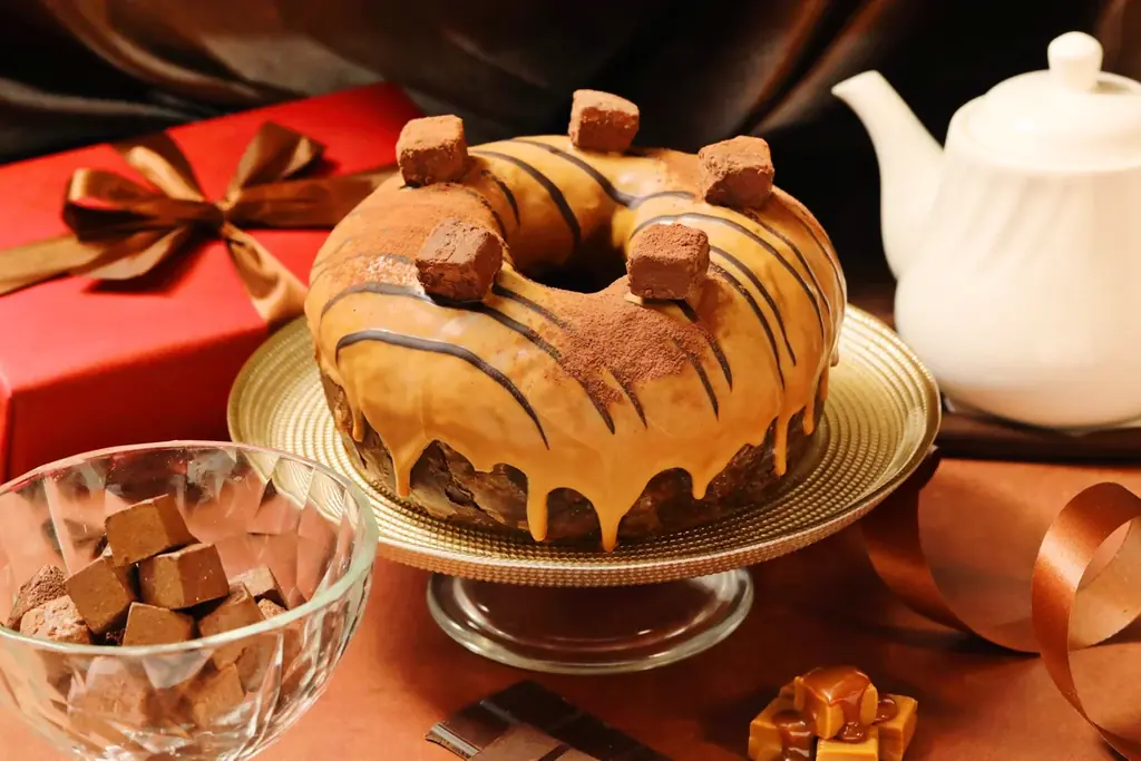 【バレンタイン新商品】甘いチョコ×香ばしいキャラメルを楽しめる新フレーバー『ねこねこ食パン ショコラキャラメル』が新登場！とろっとキャラメルソースが溢れる「GUILTY’S」の新作クッキーも限定発売 画像 7