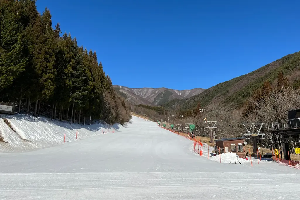 【長野県塩尻市・朝日村】信州健康ランドがあさひプライムスキー場と提携。初心者に優しい雪山デビューを提案│リフト券付き宿泊プランを販売開始 画像 4