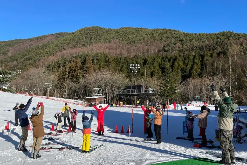 【長野県塩尻市・朝日村】信州健康ランドがあさひプライムスキー場と提携。初心者に優しい雪山デビューを提案│リフト券付き宿泊プランを販売開始 画像 5