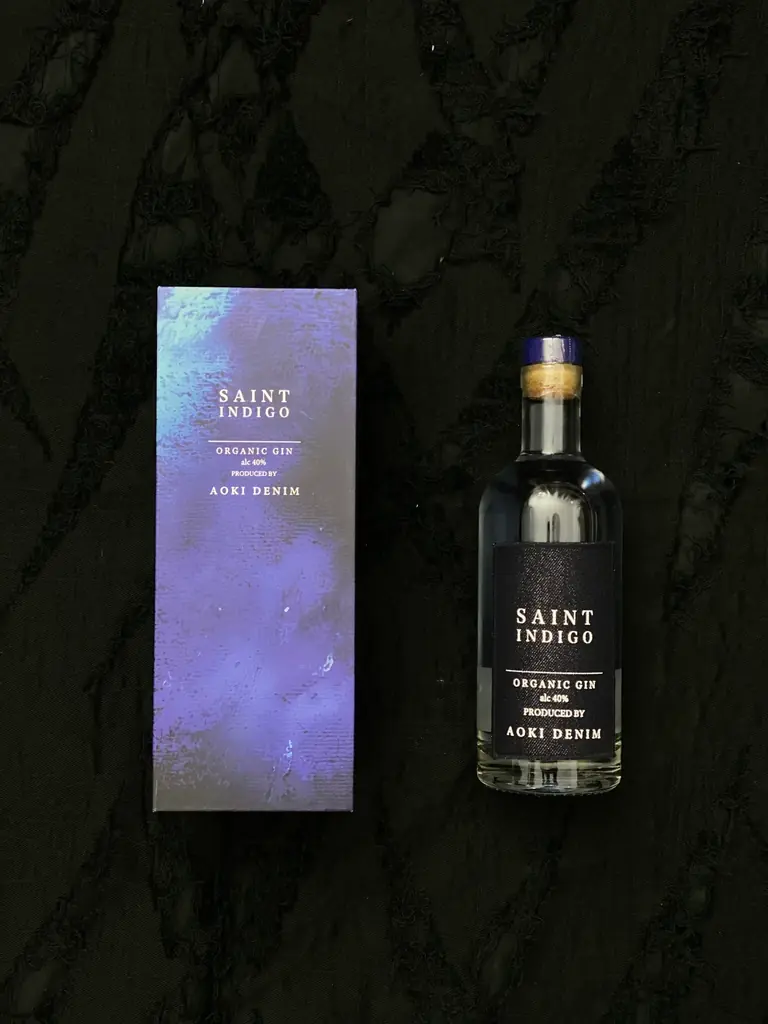 藍色のジンが誕生。岡山県デニムファクトリー青木被服が監修、藍を極めるデニム職人とクラフトジン創作家が作り出す本気のジン「SAINT INDIGO」が完成！クリスマスや年末年始の彩に。 画像 9