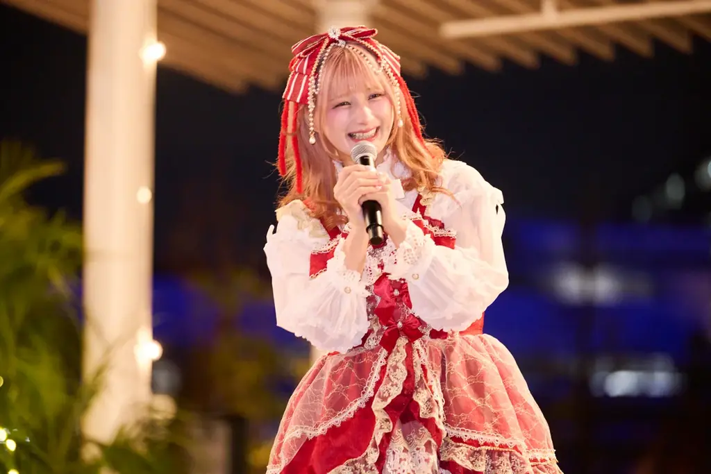 東京・渋谷に新たなクリスマスマーケット誕生！「Shibuya Christmas Market 2025」イルミネーション点灯式第二弾ゲストとして、しなこが登場！ 画像 3