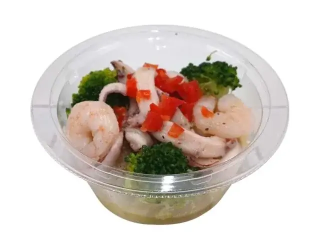 “手軽に豪華”なクリスマスをセブン‐イレブンで！「チーズ好きのための白いポテトサラダ」や「炭火焼きローストチキンレッグ」、大人気の「金のマルゲリータ」も進化して登場 画像 3