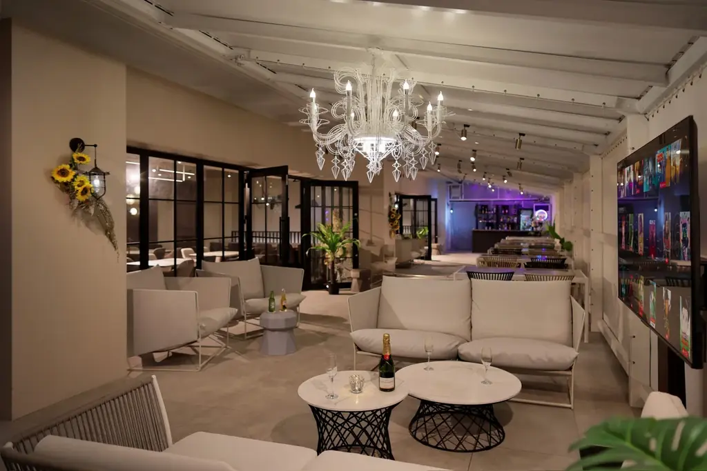 大阪・関西万博で話題集めた「人間洗濯機」がミナミのホテルに「道頓堀クリスタルホテルⅢ」で12月10日より国内最速で稼働開始 画像 2