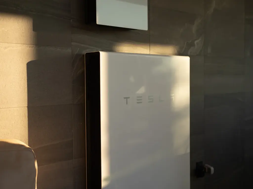 【災害支援体制を発表】THE W Relax Garden Resort、6kW太陽光×TESLA蓄電池×Starlink×特許出願“3機能サウナ”を備えた移動式オフグリッド・トレーラーハウスを提供へ 画像 4