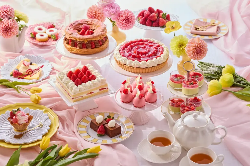 まるで春のガーデンパーティ！五感でいちごを楽しむ「ストロベリースイーツブッフェ」を開催。伝統レシピの王道スイーツから目の前で仕上げる”体験型”クレープ、トレンドの焼きドーナツまで贅沢に堪能。 画像 8