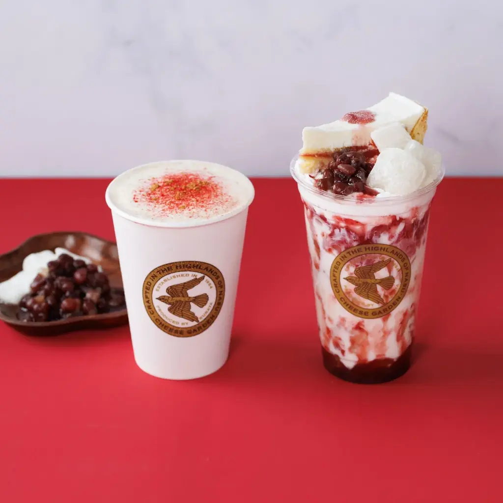 【チーズガーデン】ホリデーシーズンを彩る季節限定カフェドリンク　和と洋が織りなす『Happy Holiday Drinks』＆御用邸ホワイトチーズケーキをパフェで楽しむ『ホワイト和洋パフェ』発売 画像 2