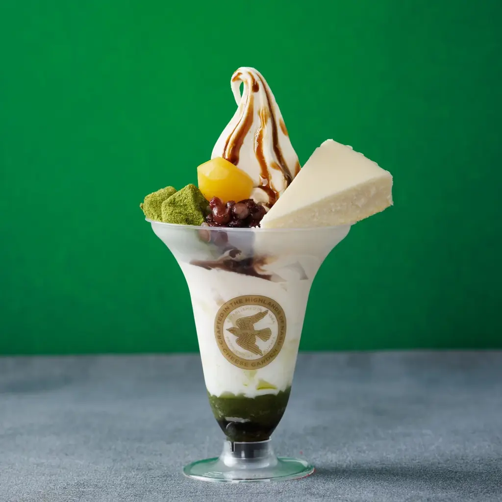 【チーズガーデン】ホリデーシーズンを彩る季節限定カフェドリンク　和と洋が織りなす『Happy Holiday Drinks』＆御用邸ホワイトチーズケーキをパフェで楽しむ『ホワイト和洋パフェ』発売 画像 3