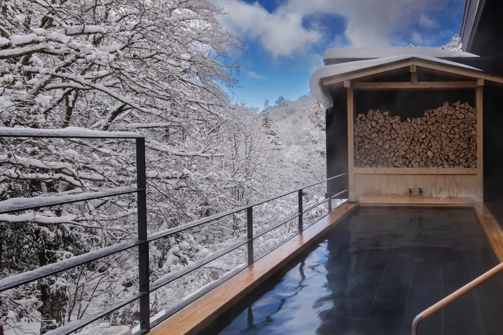 太宰治も訪れた宿で【100年の歴史を歩く】館内ツアー開始《避暑だけでない》蓼科の冬の魅力を、全国に伝える創業百年・老舗宿の挑戦 画像 11