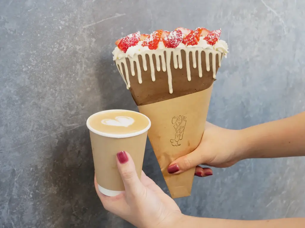 「クレープとエスプレッソと」が渋谷にオープン！パリパリの黄金クレープに“ショコラ生地”が新登場！唯一無二のクレープ体験を渋谷で。 画像 3