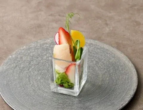 【都リゾート 志摩 ベイサイドテラス】和×洋 どちらも味わう『和洋のいちごのアフタヌーンティー2026』予約スタート！ 画像 14