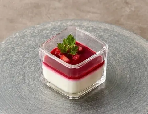 【都リゾート 志摩 ベイサイドテラス】和×洋 どちらも味わう『和洋のいちごのアフタヌーンティー2026』予約スタート！ 画像 3