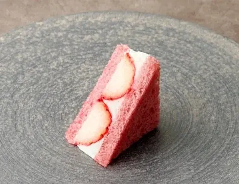 【都リゾート 志摩 ベイサイドテラス】和×洋 どちらも味わう『和洋のいちごのアフタヌーンティー2026』予約スタート！ 画像 7