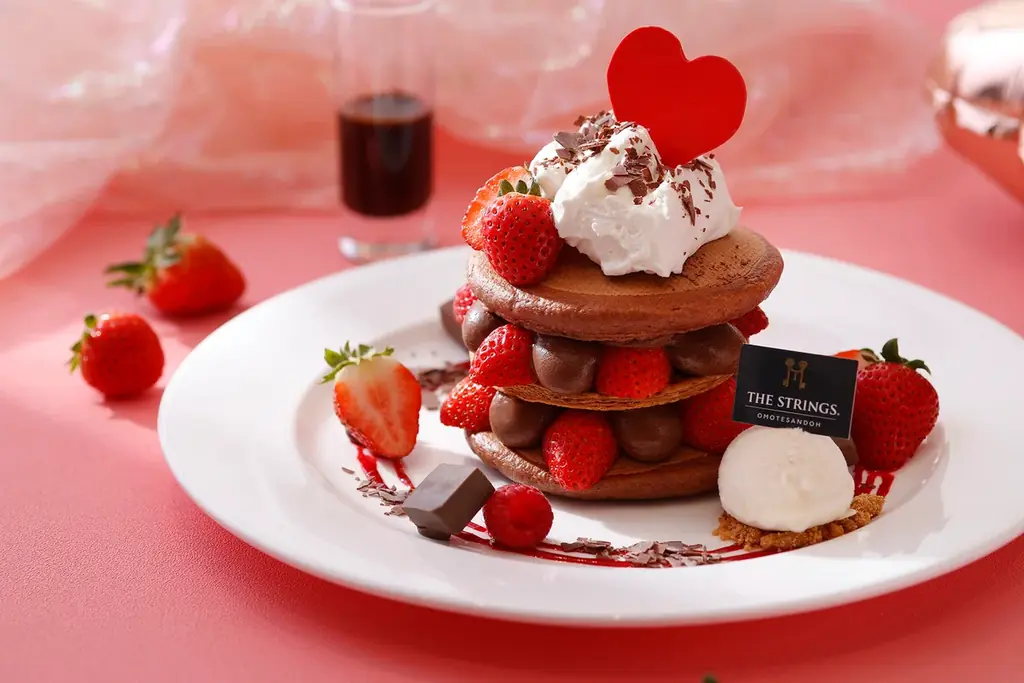 甘酸っぱいいちごたっぷり！『メルティーラブ ストロベリー&ショコラパンケーキ』新登場 画像 2