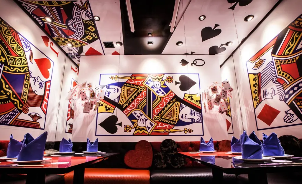 ホールケーキをひとりじめ？！選べるアリスのクリスマス｜大阪・梅田「幻想の国のアリス」 画像 11