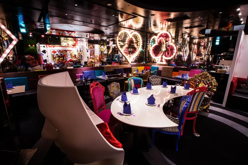 ホールケーキをひとりじめ？！選べるアリスのクリスマス｜大阪・梅田「幻想の国のアリス」 画像 8