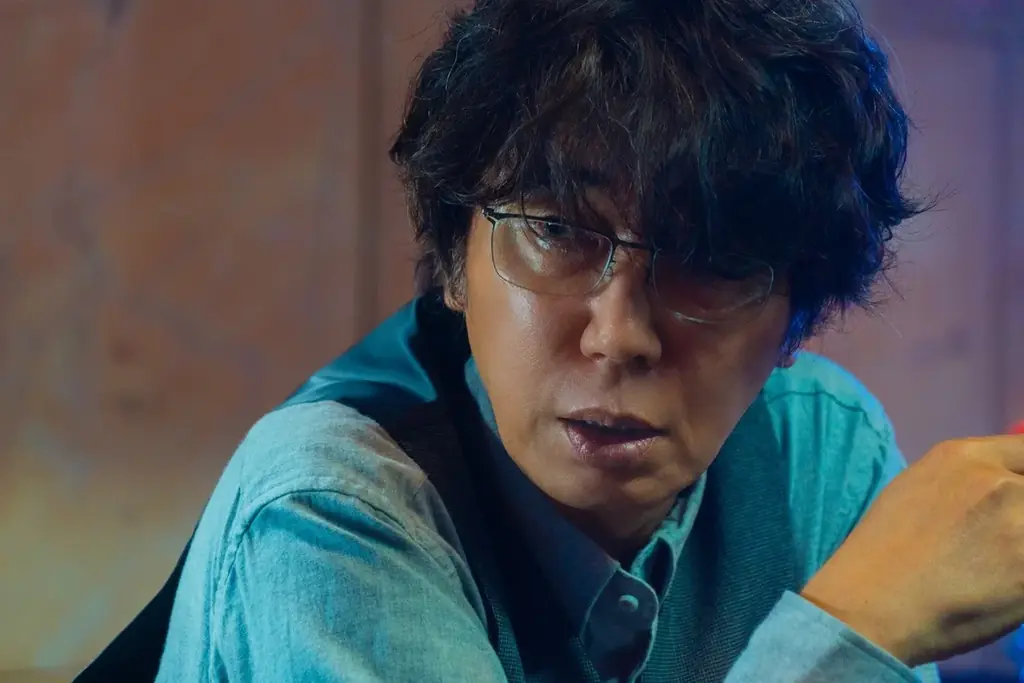 ABEMAオリジナルドラマ『スキャンダルイブ』#4／大物俳優の性加害疑惑に“芸能事務所社長”柴咲コウ＆“週刊誌記者”川口春奈が禁断の共闘へ／“奏”川口春奈が涙――被害女性A子の正体は？ 画像 5