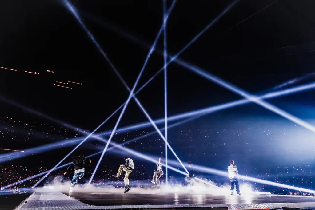 豪華12組のスペシャルなパフォーマンスを凝縮した特集番組「MUSIC EXPO 2025」がついに明日放送！ステージ裏でのトークコラボ企画も！ 画像 3