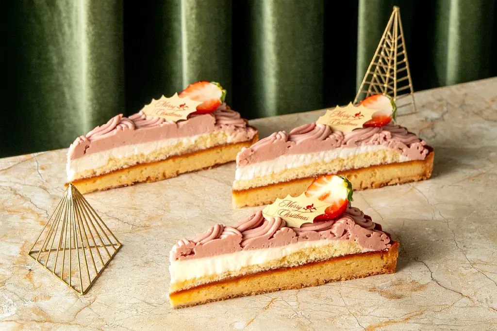 幸せの瞬間を彩る 甘いひと切れ。2025年12月20日（土）～クリスマス限定ケーキが登場。 / PATISSERIE TOOTH TOOTH 画像 3