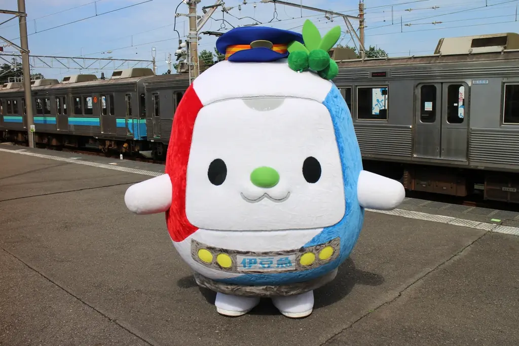 初音ミクが伊豆の人気キャラと初共演！森・駅・動植物園を巡る“3日間限定”特別グリーティングを初開催 画像 3