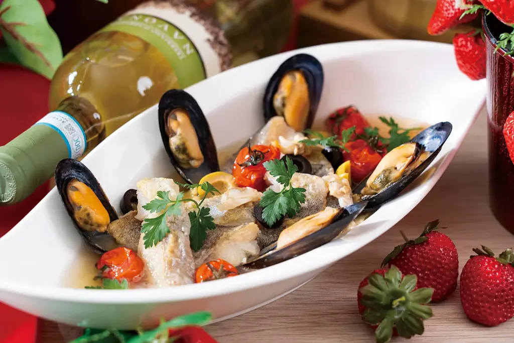 食欲そそる彩り豊かなイタリア料理にいちごのイタリアンスイーツ「心躍るイタリアの美食×ストロベリースイーツ」を開催！ 画像 2