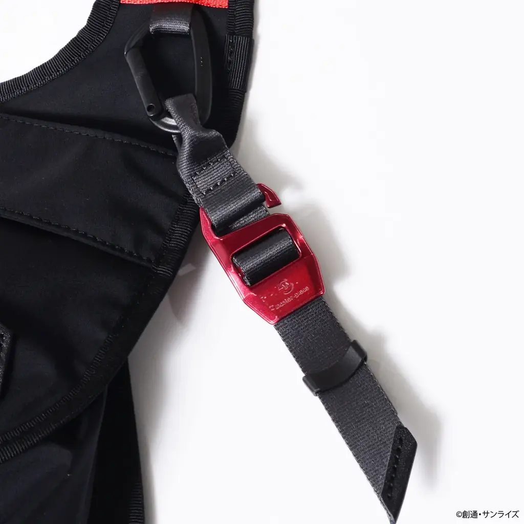 『機動戦士ガンダム』よりシャア・アズナブルをイメージしたバッグが登場！ファッション性と機能性を高い次元で融合させたブランドmaster-pieceとの初コラボレーション 画像 11