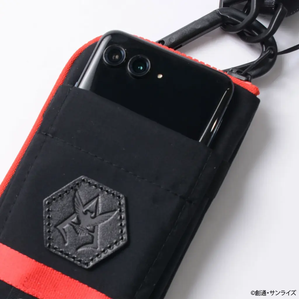 『機動戦士ガンダム』よりシャア・アズナブルをイメージしたバッグが登場！ファッション性と機能性を高い次元で融合させたブランドmaster-pieceとの初コラボレーション 画像 17