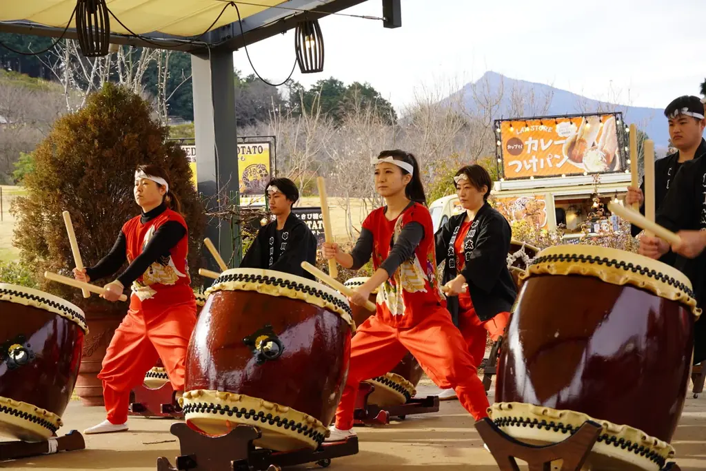 【バラ1輪やお餅の無料ふるまい開催】いばらきフラワーパークニューイヤー2026 画像 5